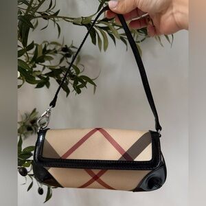 AUTH Burberry Nova Check Black and Cream Shoulder Bag